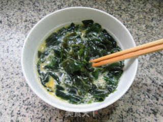 裙带菜炒鸡蛋步骤8