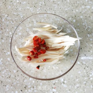 泡姜炒豆角 步骤4