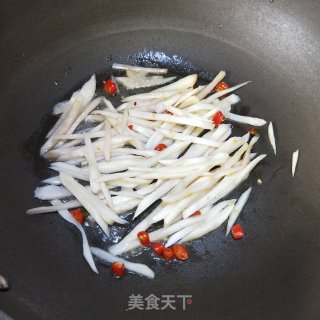 泡姜炒豆角 步骤5