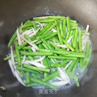 泡姜炒豆角 步骤8