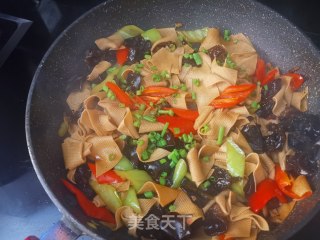 木耳烧豆皮步骤9