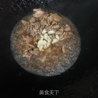 平菇炒肉片步骤7
