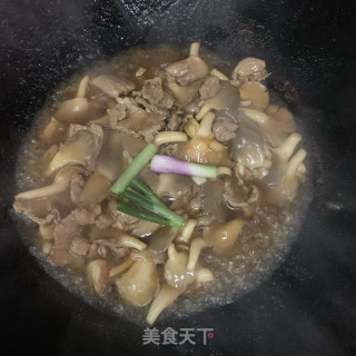 平菇炒肉片步骤10