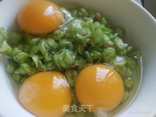 豆角炒鸡蛋步骤1