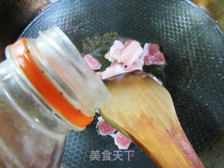 红椒五花肉炒蘑菇步骤5