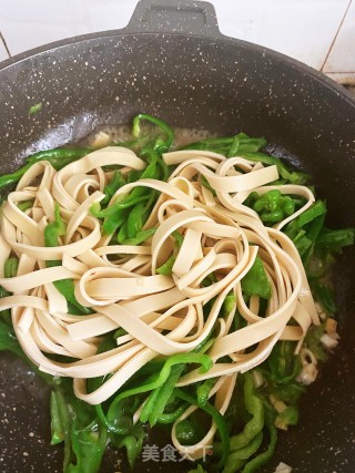 千张肉丝步骤4