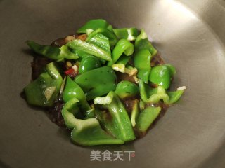 甜椒炒鱿鱼步骤11