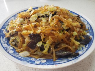 包菜粉条炒木耳步骤8