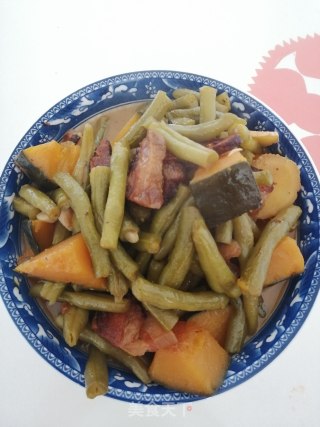 腌猪肉炖豆角南瓜步骤3