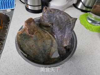 空气炸锅烤多宝鱼步骤1