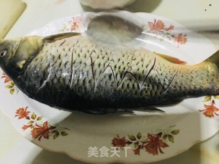 家常酱烧鲤鱼步骤1