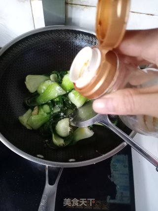 蒜蓉上海青步骤7