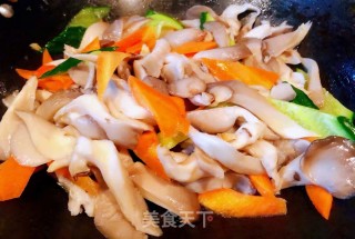 黄瓜胡萝卜炒平菇步骤10