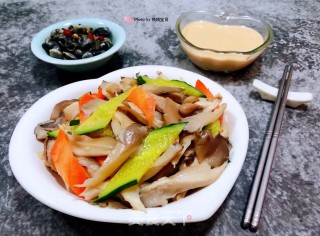 黄瓜胡萝卜炒平菇步骤12