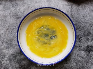韭菜水烘鸡蛋步骤2