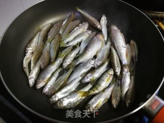 溪鱼烧南瓜豆腐步骤1