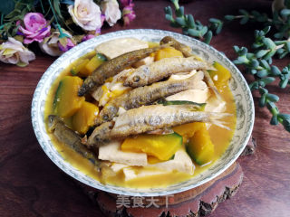 溪鱼烧南瓜豆腐步骤6