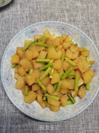 蒜苔炒土豆步骤7