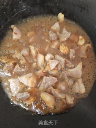猪腿肉焖炒豆角步骤7