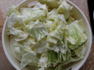 番茄炒包心菜步骤1