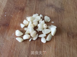 包菜炒豆干步骤1