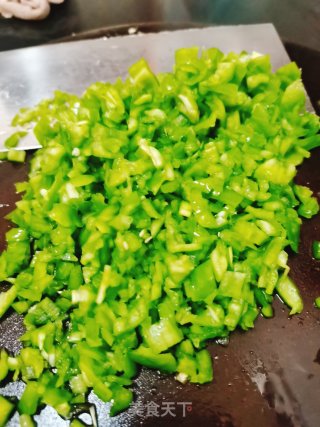 青椒煎鸡蛋步骤1