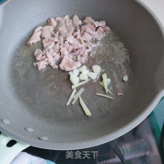 菜花炒肉步骤7