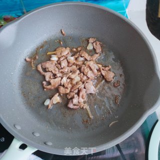 菜花炒肉步骤9