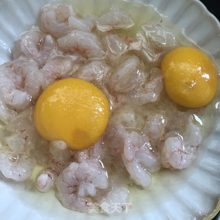 番茄炒虾仁滑蛋步骤3
