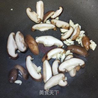 奶白菜炒蘑菇步骤6