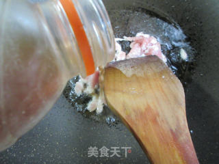 肉丝榨菜丝炒毛豆步骤4