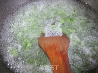 肉丝榨菜丝炒毛豆步骤3