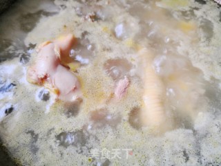 酱炒鸡块步骤1