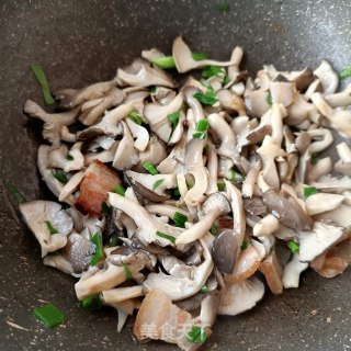 腊肉炒平菇步骤14