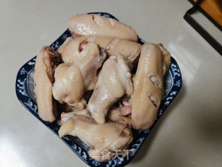 砂锅鸡翅煲步骤1