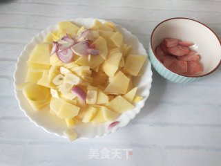 蚝油土豆片步骤1