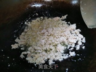 肉末榨菜炒红辣椒步骤3