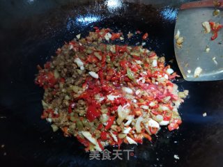 肉末榨菜炒红辣椒步骤9