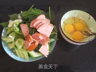 黄瓜菠菜炒鸡蛋步骤1