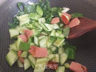 黄瓜菠菜炒鸡蛋步骤3