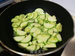 西葫芦炒肉片步骤4