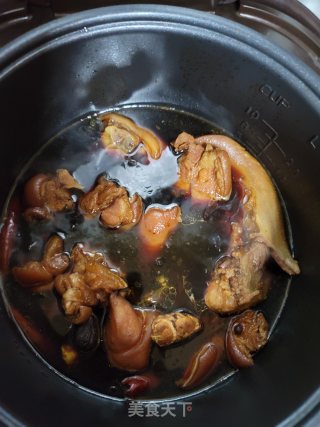 电饭煲卤猪脚步骤7