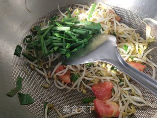 西红柿炒豆芽步骤4