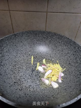 姜葱炒脆鲩鱼步骤4