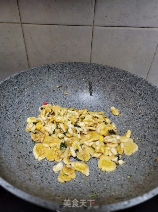 紫苏蚝油炒瓜皮步骤6