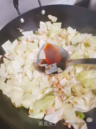 青椒炒圆白菜步骤10