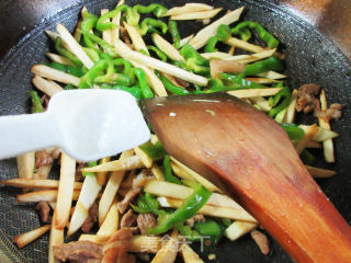 肉丝青椒炒茭白步骤9