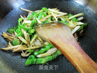肉丝青椒炒茭白步骤10