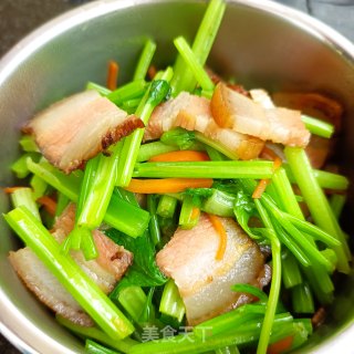 芹菜胡萝卜炒腊肉步骤18