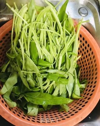 豆豉炒空心菜步骤3